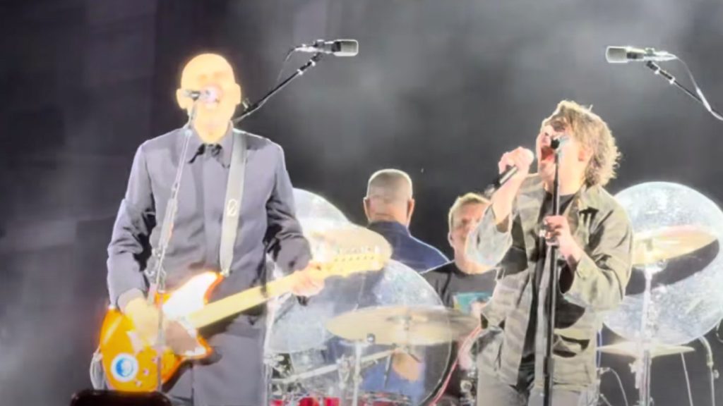 My Chemical Romance Play 'Bullet With Butterfly Wings' With Billy Corgan