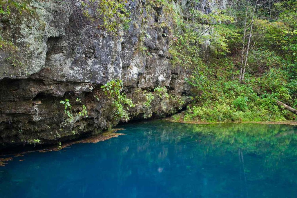 This Stunning 'Caribbean Blue' Spring Is One of the Prettiest in the U.S.