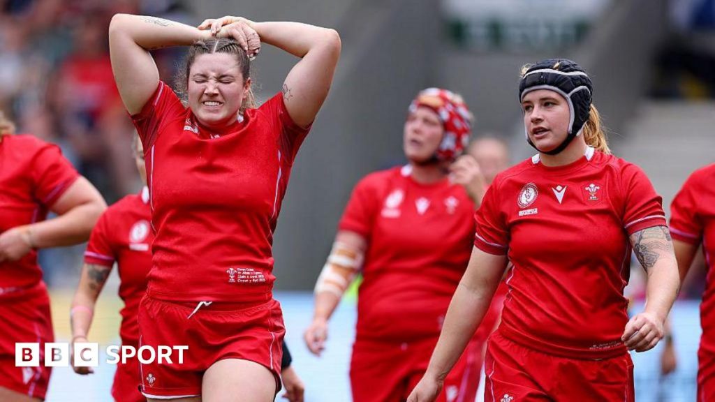 England women lift trophy