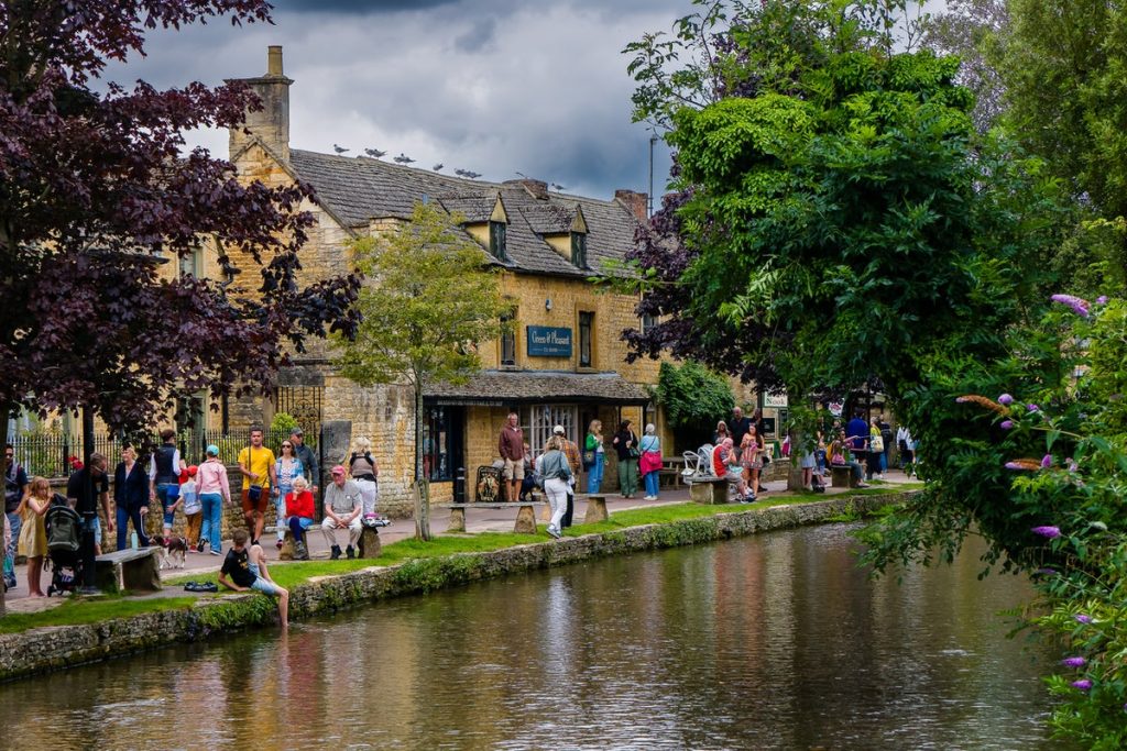 Bourton on the Water: Tourist litter has ‘put pressure’ on idyllic Cotswolds village