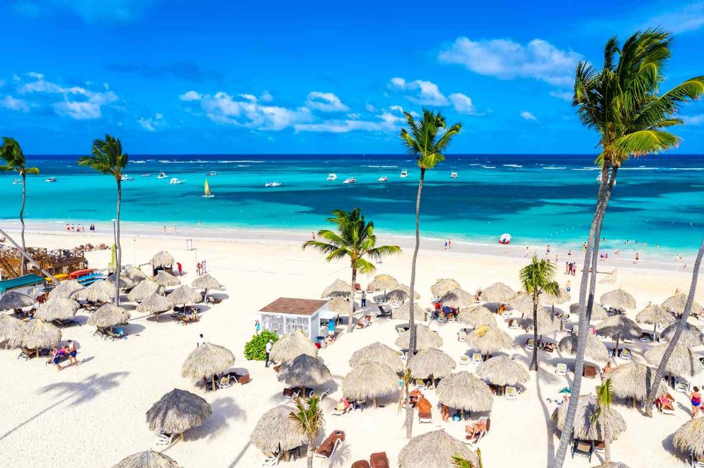 Budget Airline Breeze Airways Just Announced Its First International Flights to Stunning Spots in Mexico and the Caribbean