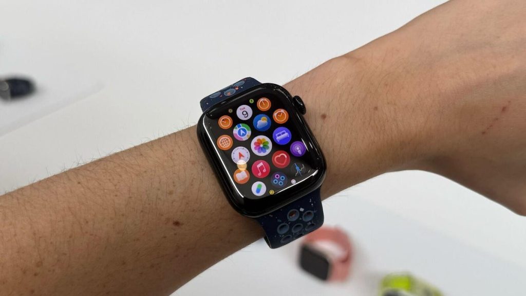 I compared Apple and Samsung's best smartwatches - here's who wins for now