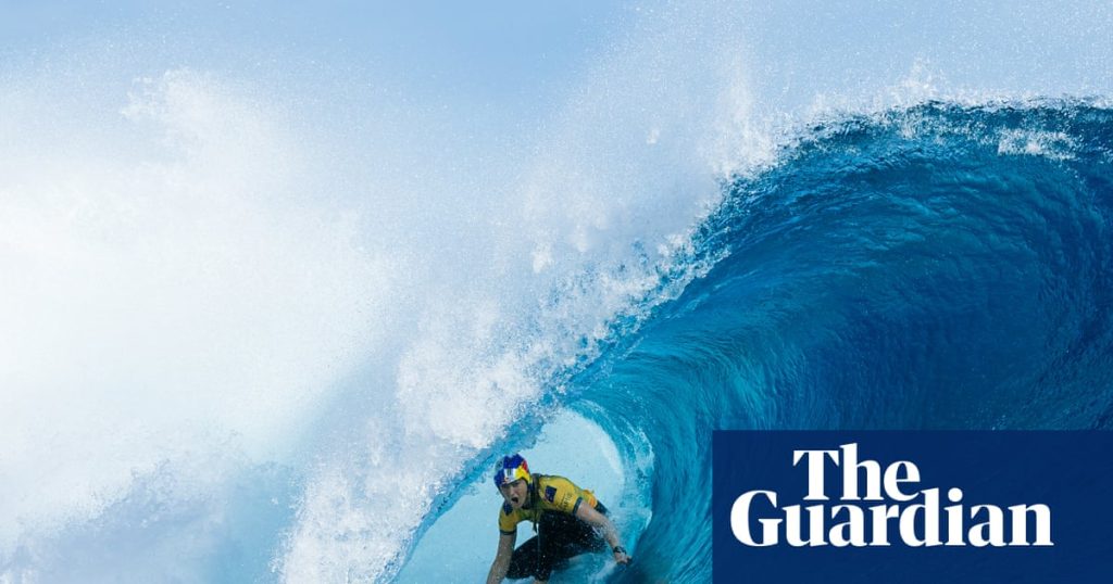 Molly Picklum wins first world surfing title with dominant display at WSL Finals | Surfing