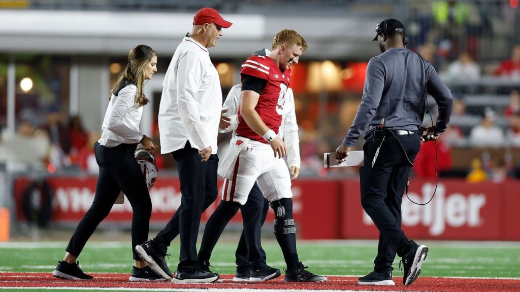 Sources -- Wisconsin QB Edwards unlikely to play vs. Alabama