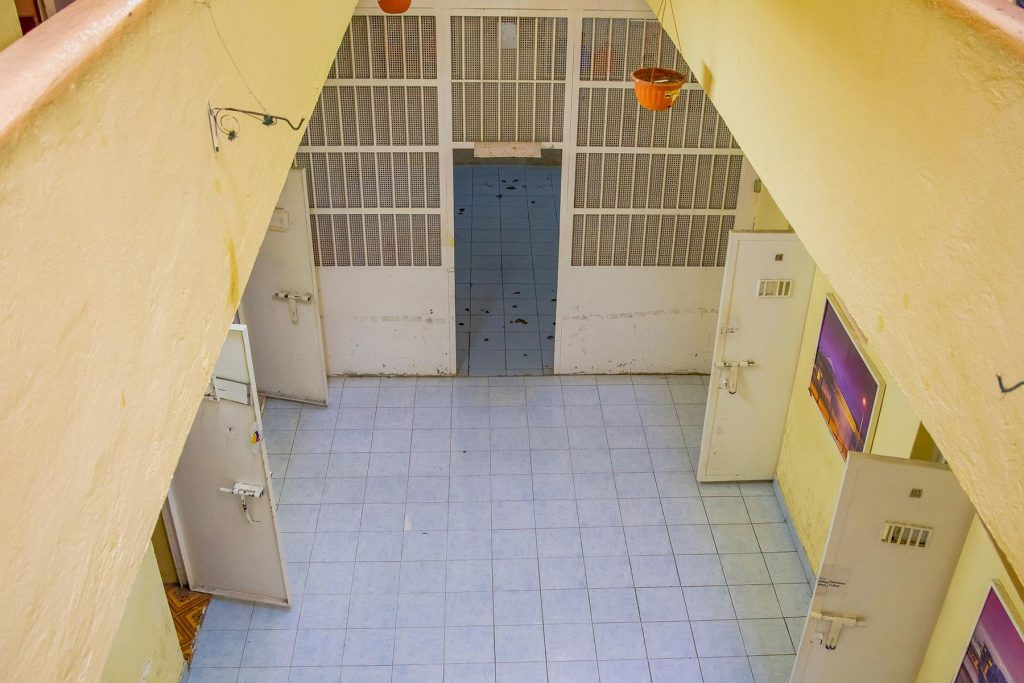 Tourist Spends a Month in Prison Over Mistaken Identity