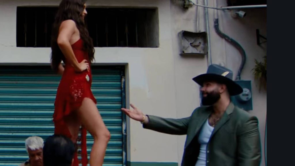 Kacey Musgraves, Carin Leon Drop 'Lost In Translation' Video: Watch