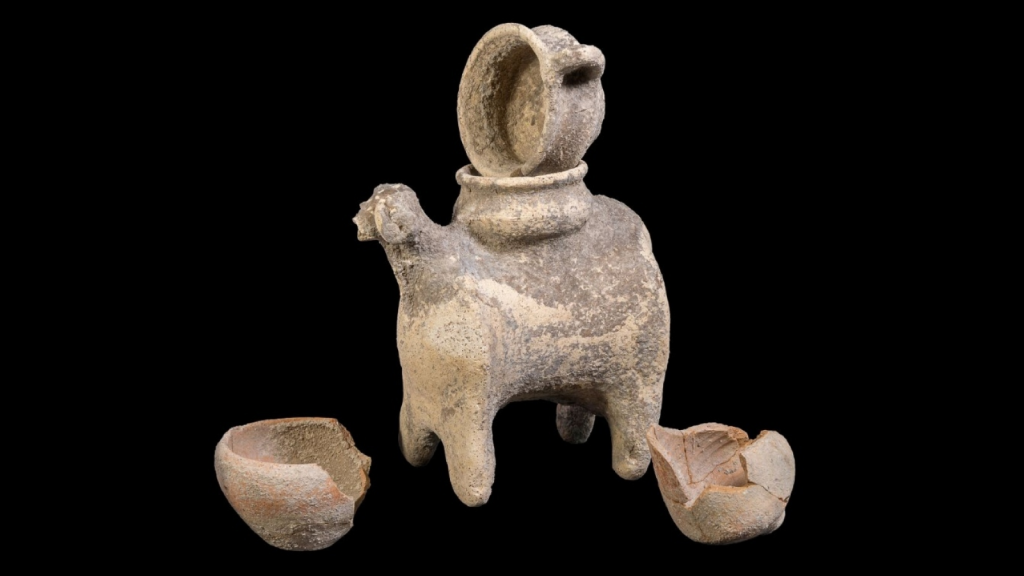 Ram-shaped teapot from ancient Canaanite cult discovered near ancient city of Armageddon A Late Bronze Age "teaset"