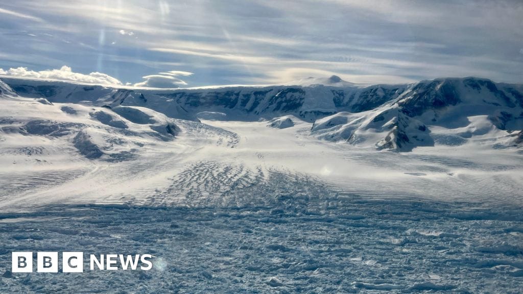 Rapid Antarctic glacier retreat sparks scientific ‘whodunnit’ Rapid Antarctic glacier retreat sparks scientific 'whodunnit'