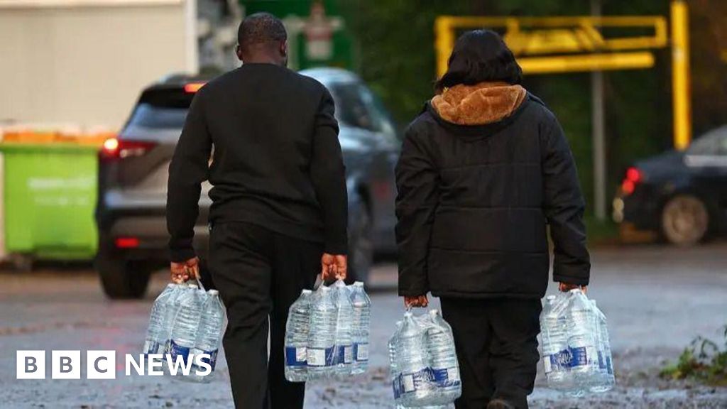 Keir Starmer criticises South East Water as 24,000 homes affected Keir Starmer criticises South East Water as 24,000 homes affected